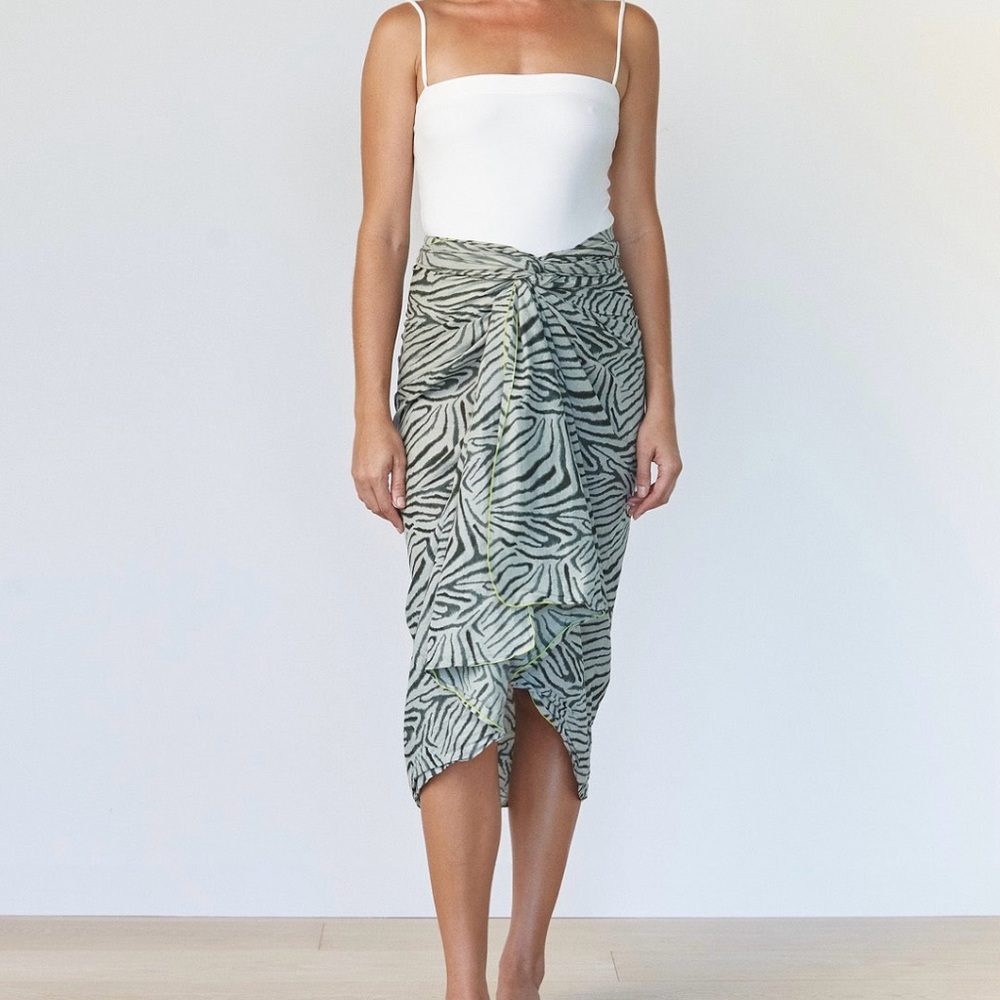 Acacia Swimwear Kuau Savanna Sarong / Pareo.100% Cotton. 69"x 42